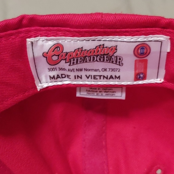 Georgia Bulldogs - Velcro adjustable back Hat - Picture 3 of 3